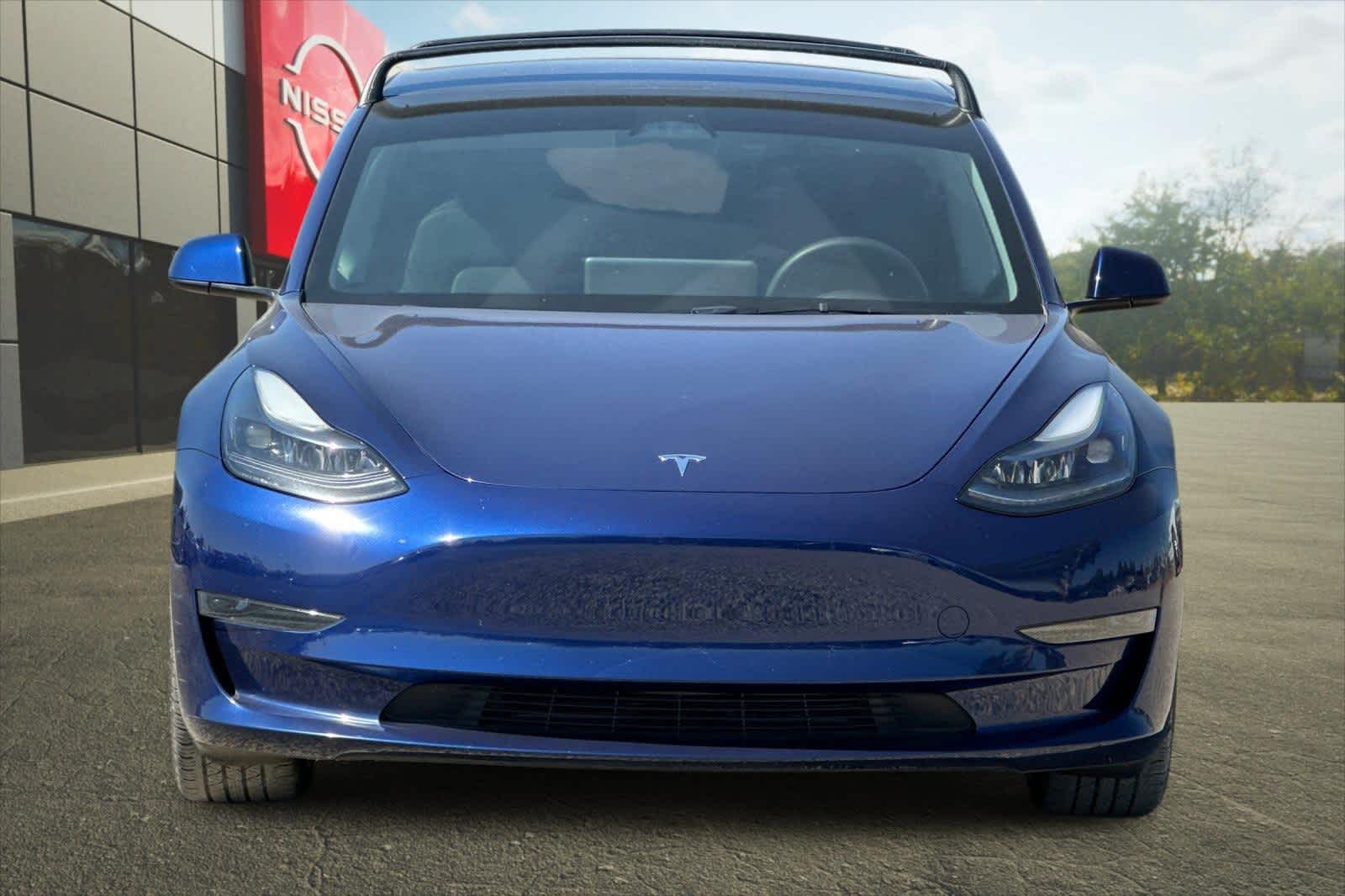 Thumbnail: 2023 Tesla Model 3 - 11