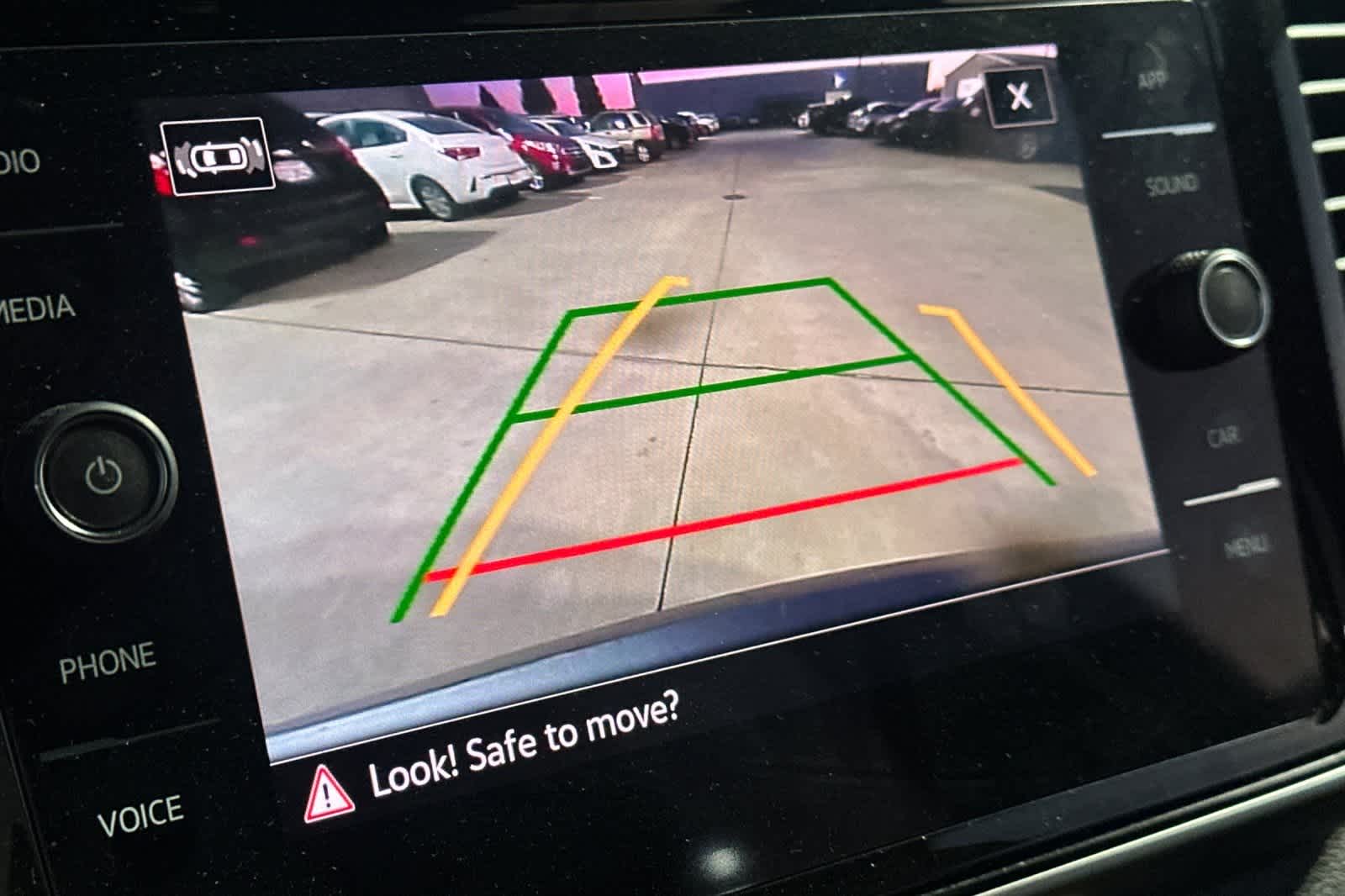 Thumbnail: 2022 Volkswagen Atlas - 19