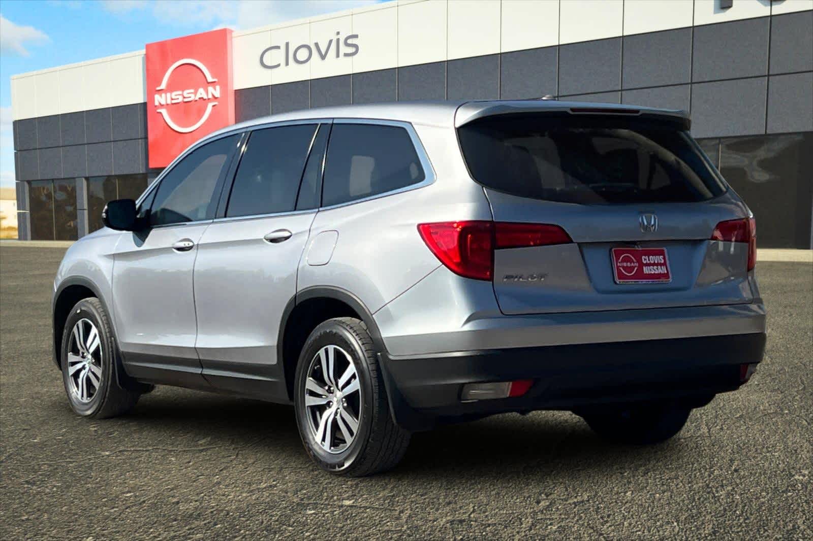 Thumbnail: 2018 Honda Pilot - 7