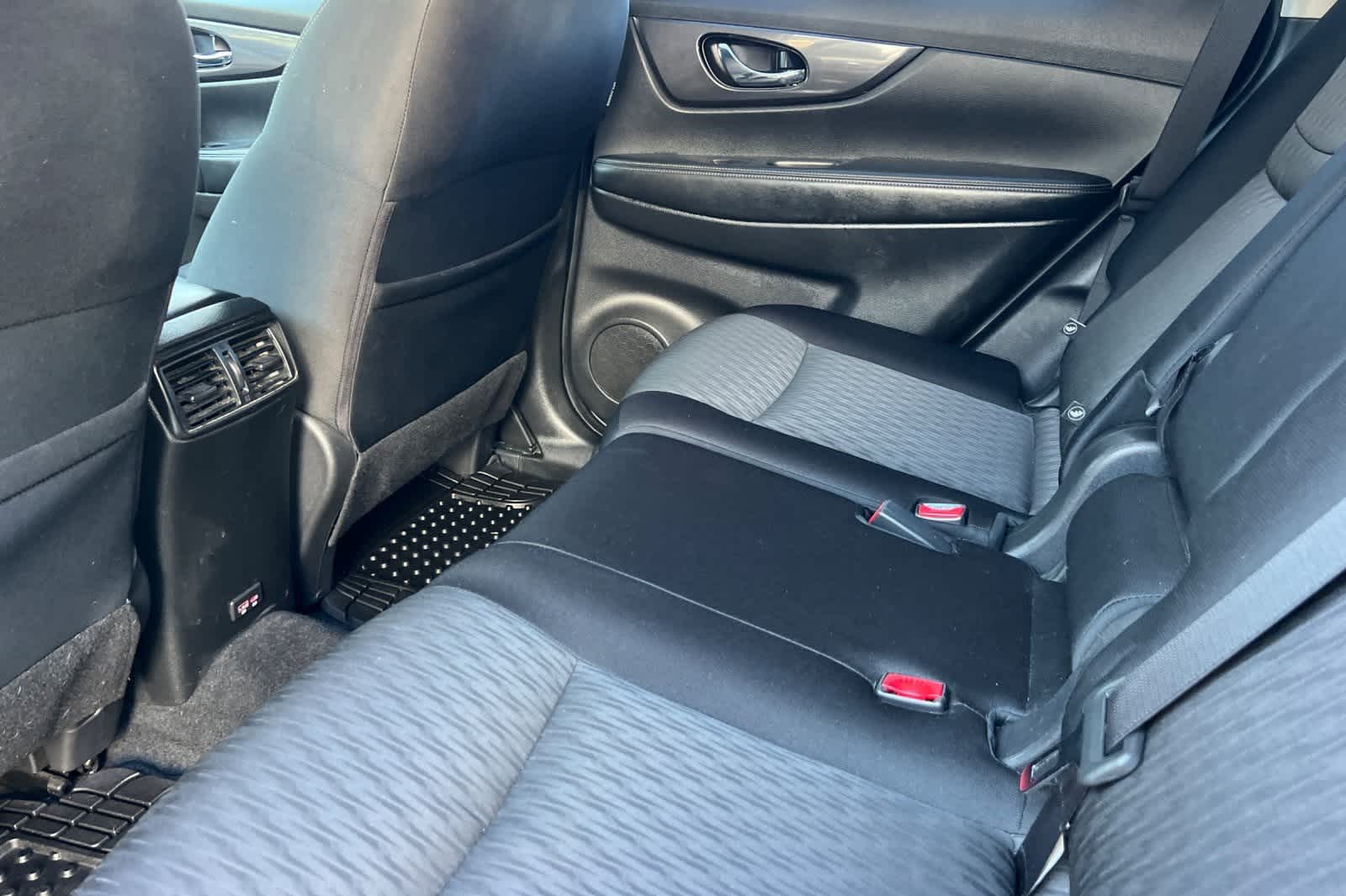 Thumbnail: 2020 Nissan Rogue - 5