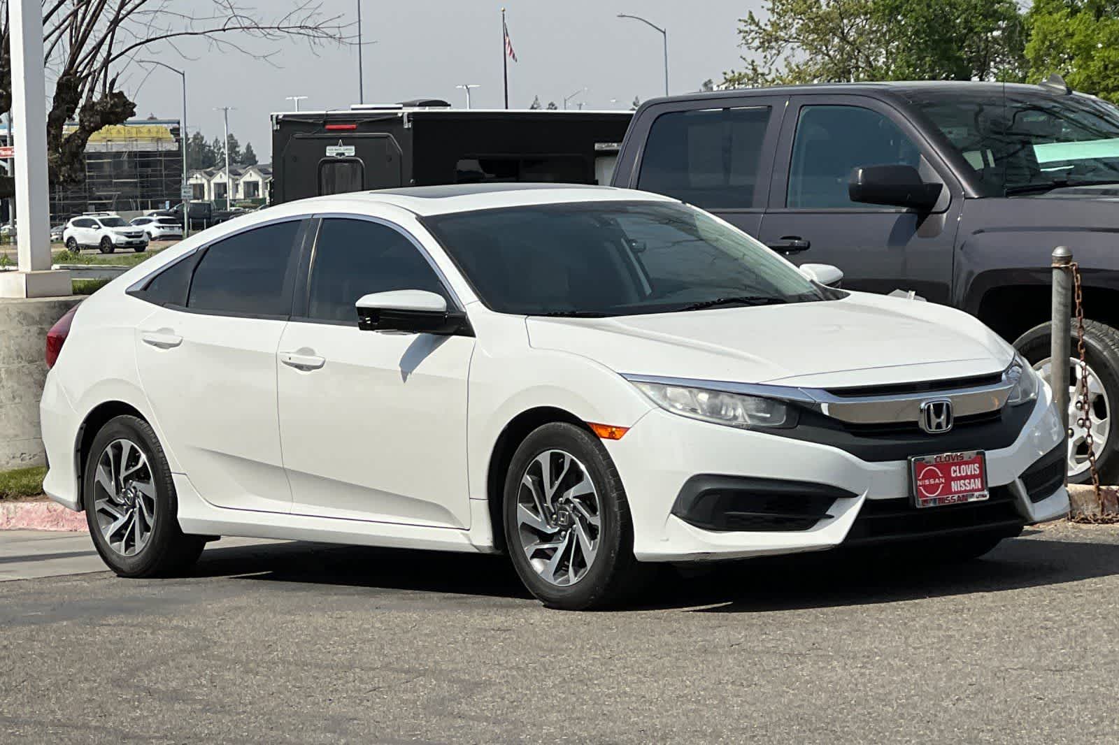 Thumbnail: 2017 Honda Civic - 10