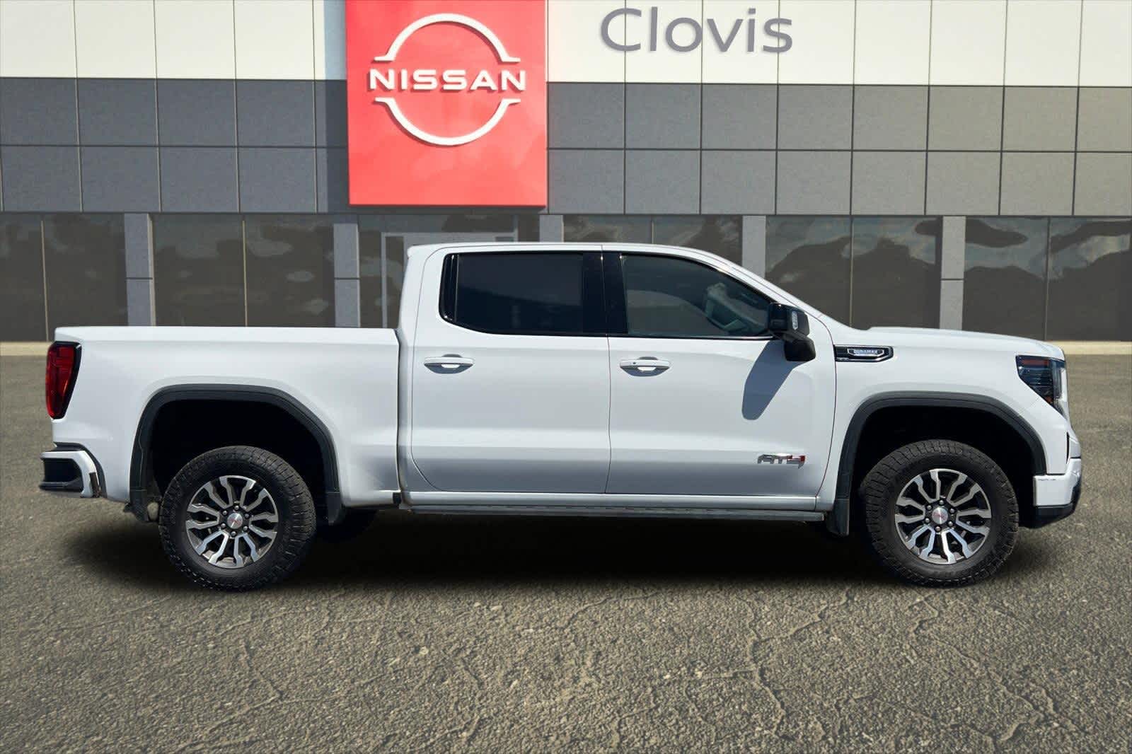 Thumbnail: 2023 GMC Sierra 1500 - 9