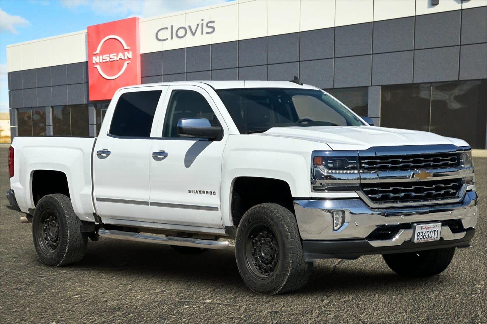 Thumbnail: 2017 Chevrolet Silverado 1500 - 10