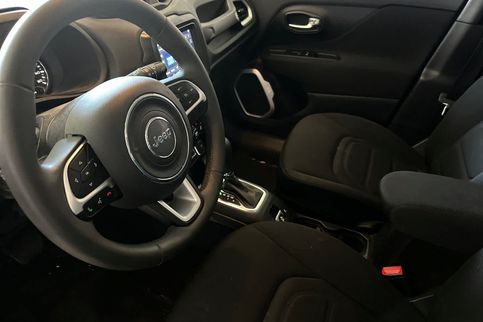 Thumbnail: 2021 Jeep Renegade - 14
