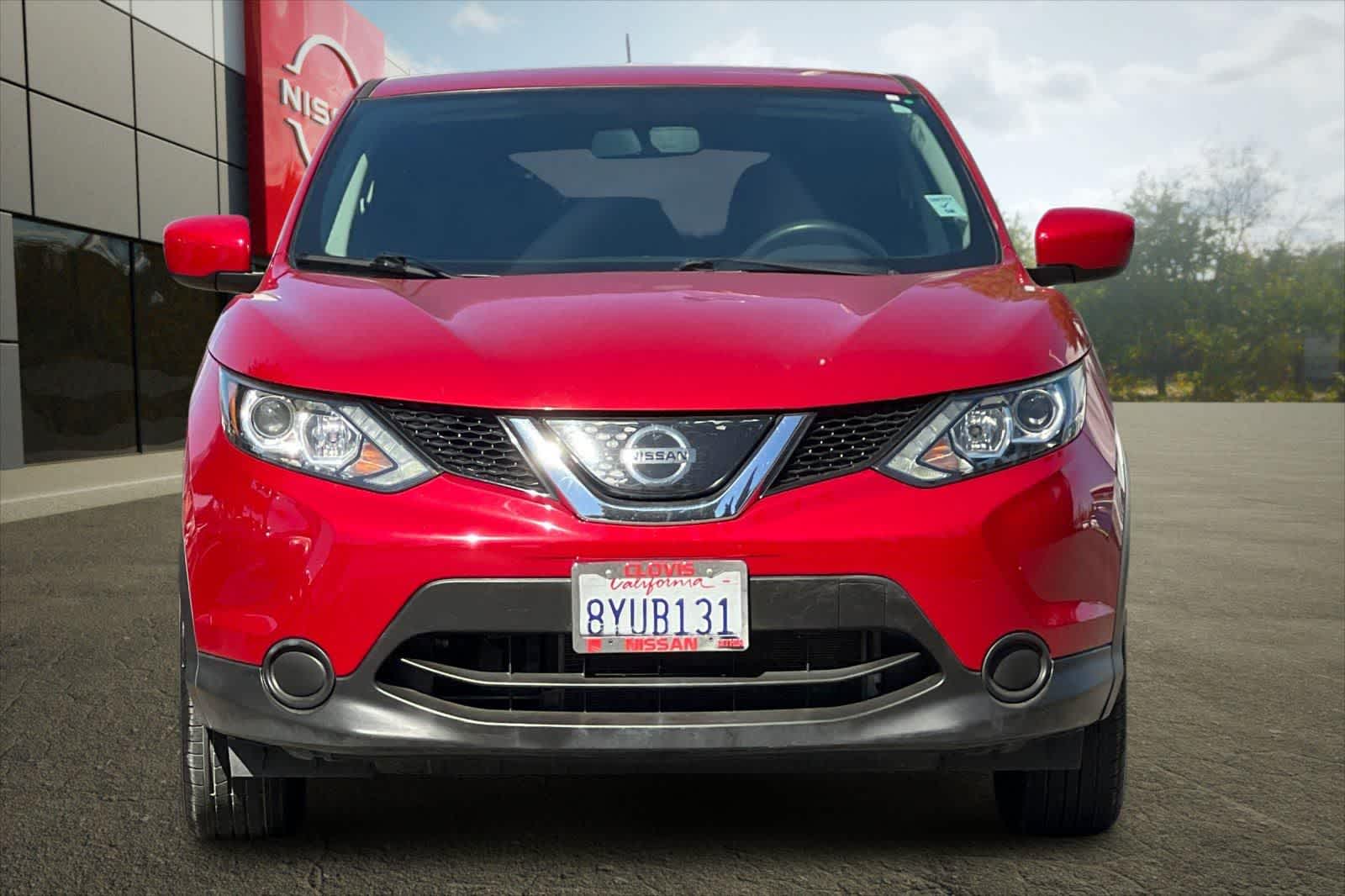 Thumbnail: 2018 Nissan Rogue Sport - 11