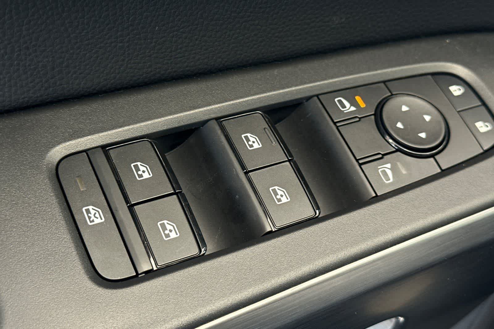 Thumbnail: 2026 Nissan Pathfinder - 14