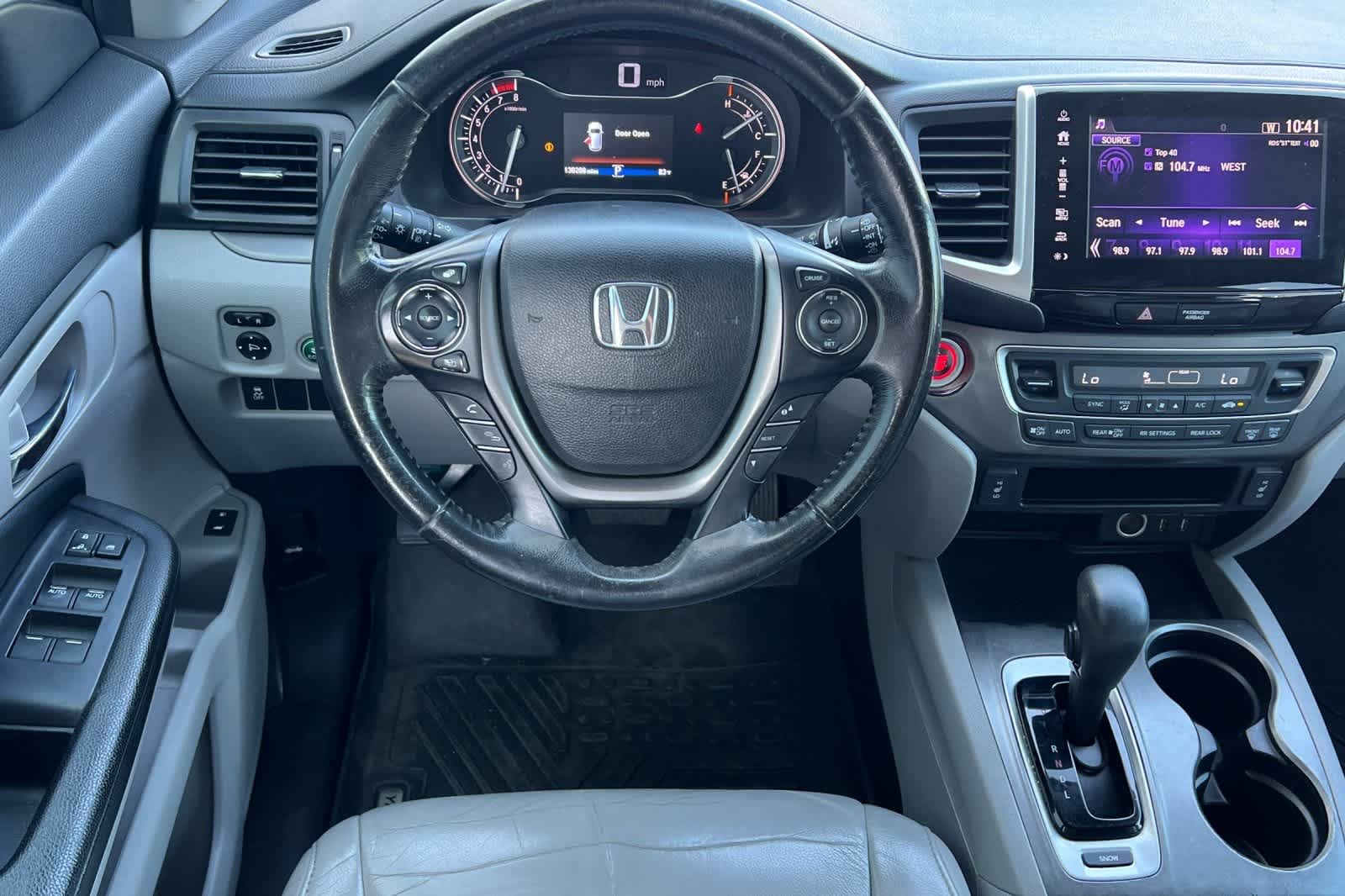 Thumbnail: 2018 Honda Pilot - 17