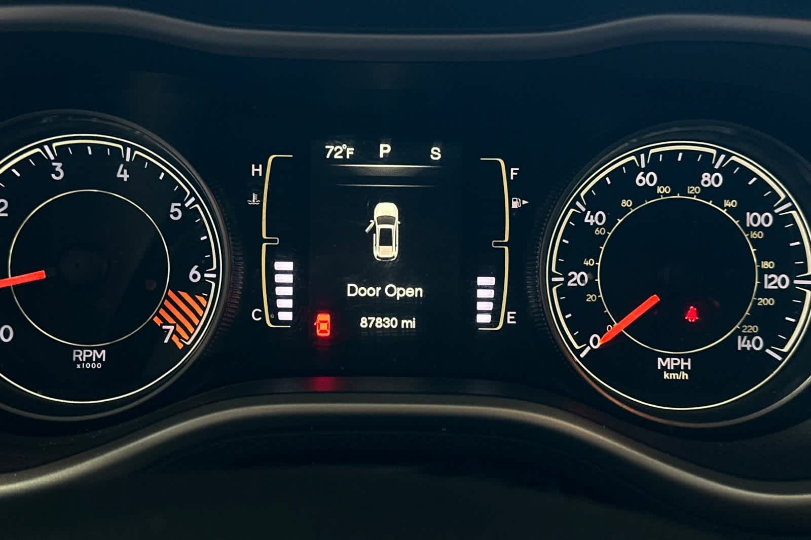 Thumbnail: 2014 Jeep Cherokee - 25