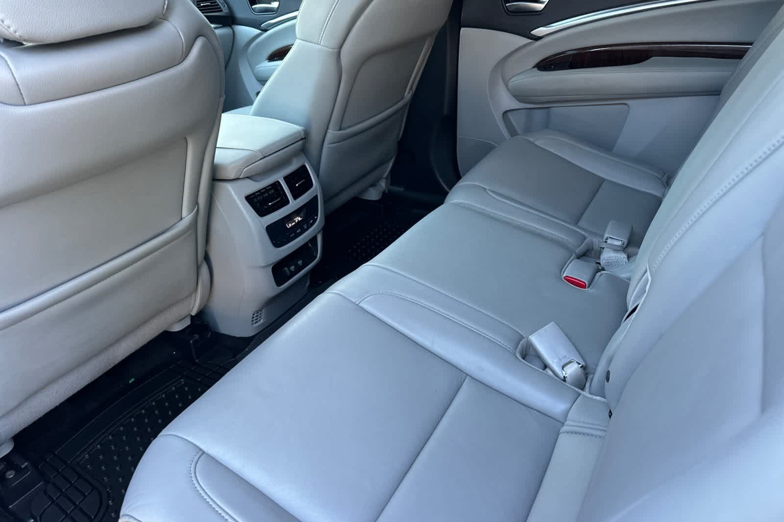 Thumbnail: 2019 Acura MDX - 5