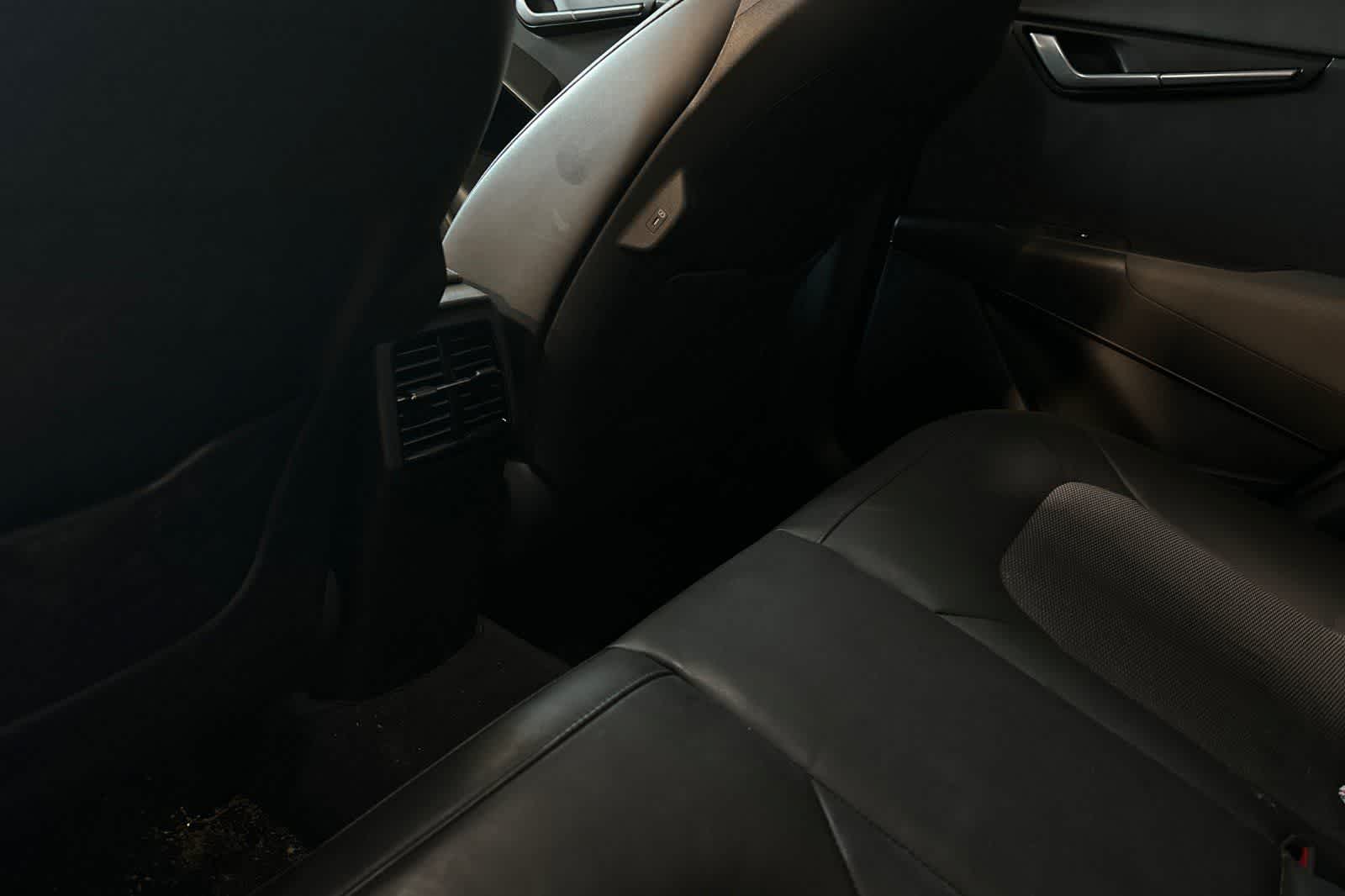 Thumbnail: 2023 Kia Niro - 5
