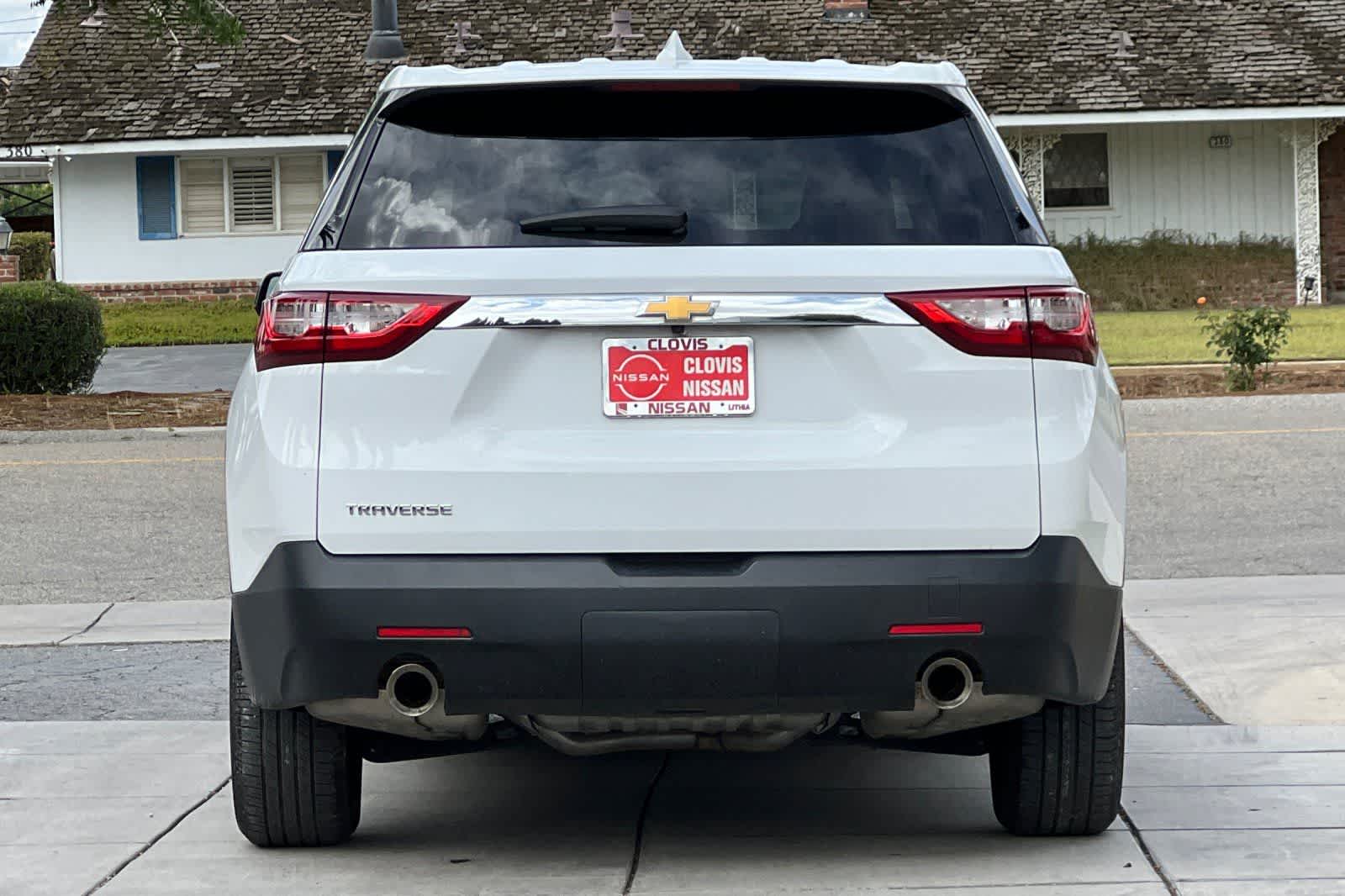 Thumbnail: 2018 Chevrolet Traverse - 8