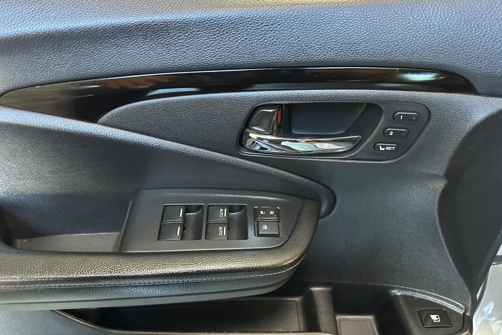 Thumbnail: 2020 Honda Ridgeline - 13