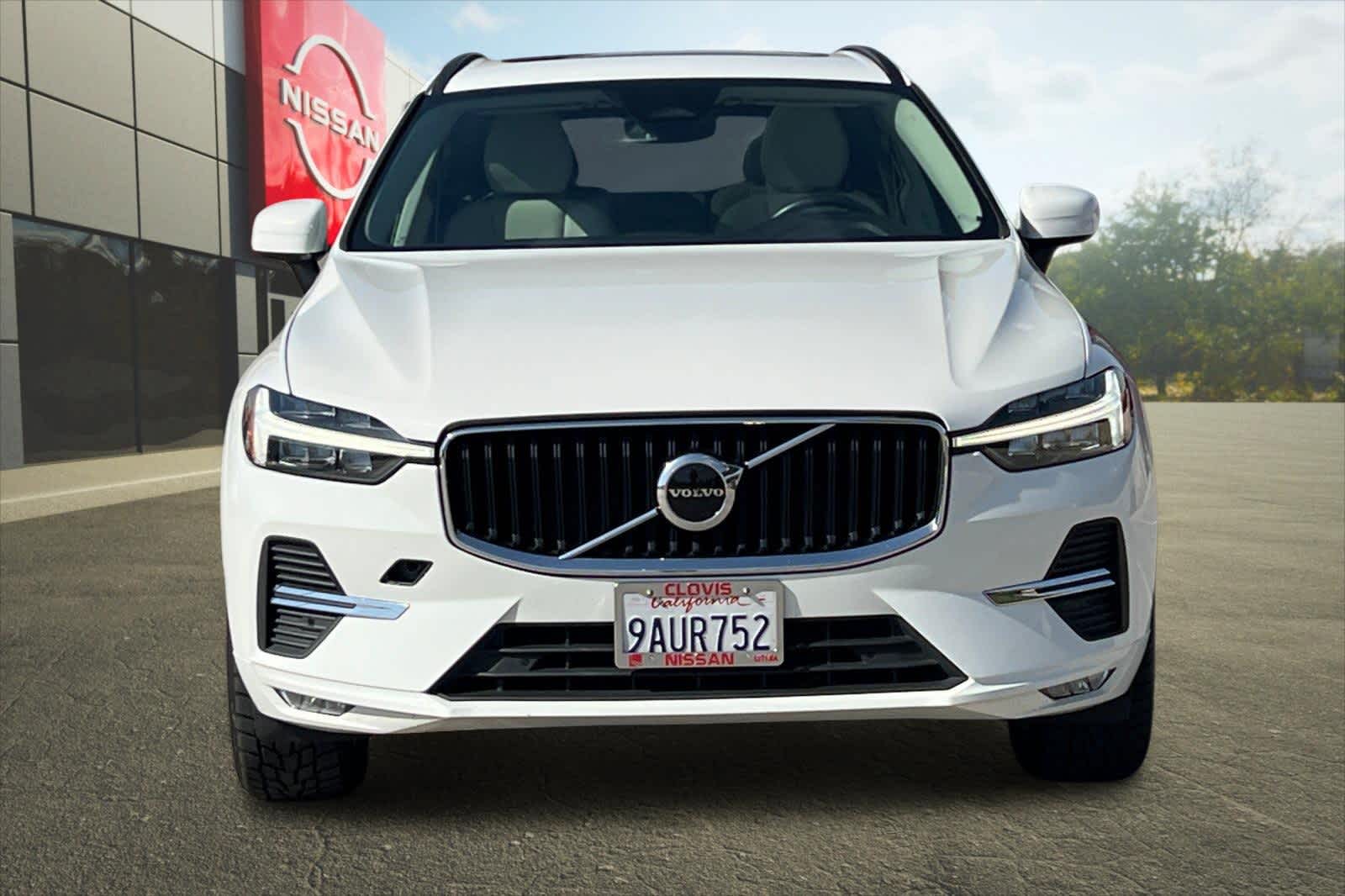 Thumbnail: 2022 Volvo XC60 - 11