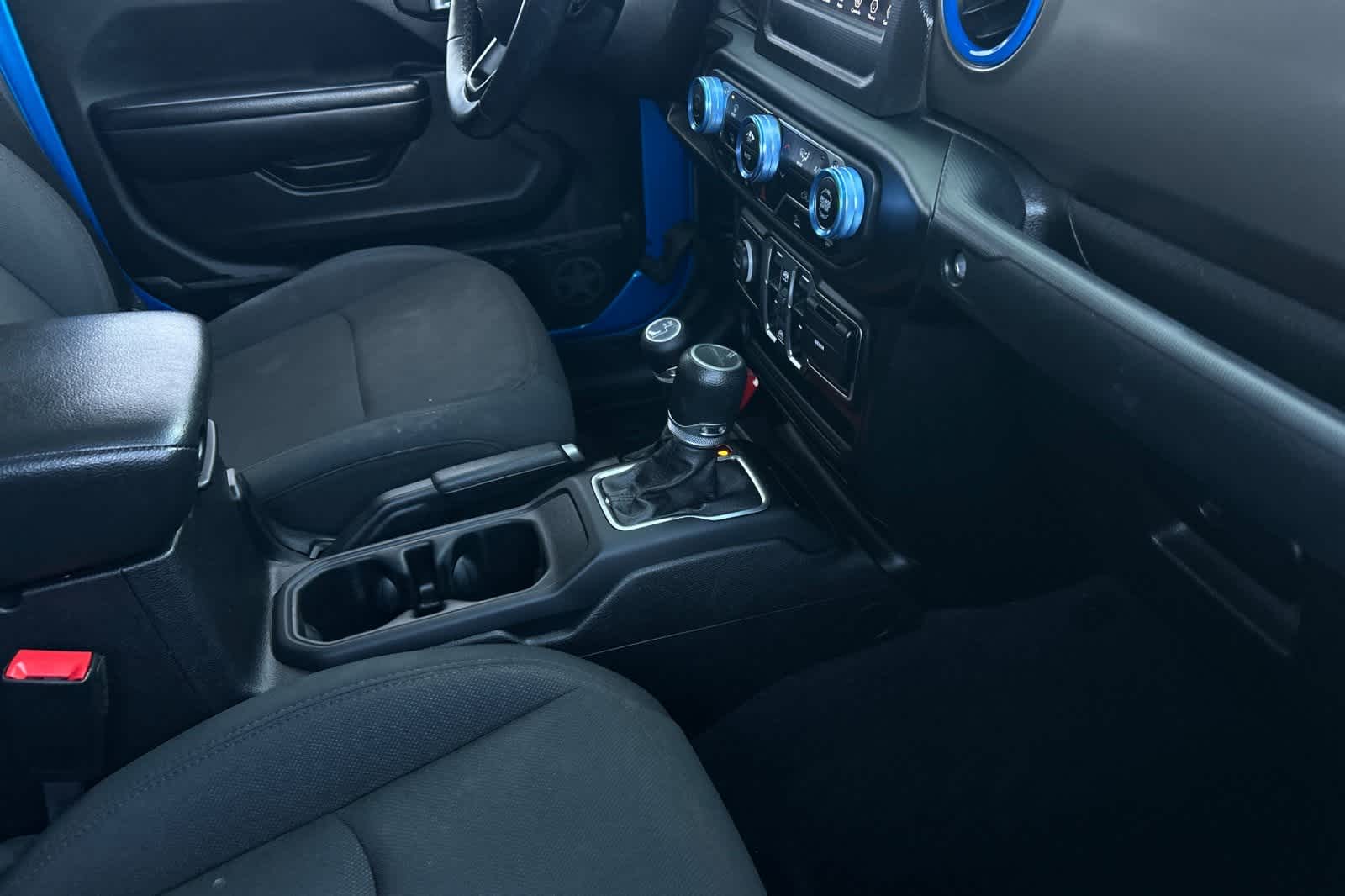 Thumbnail: 2021 Jeep Gladiator - 18