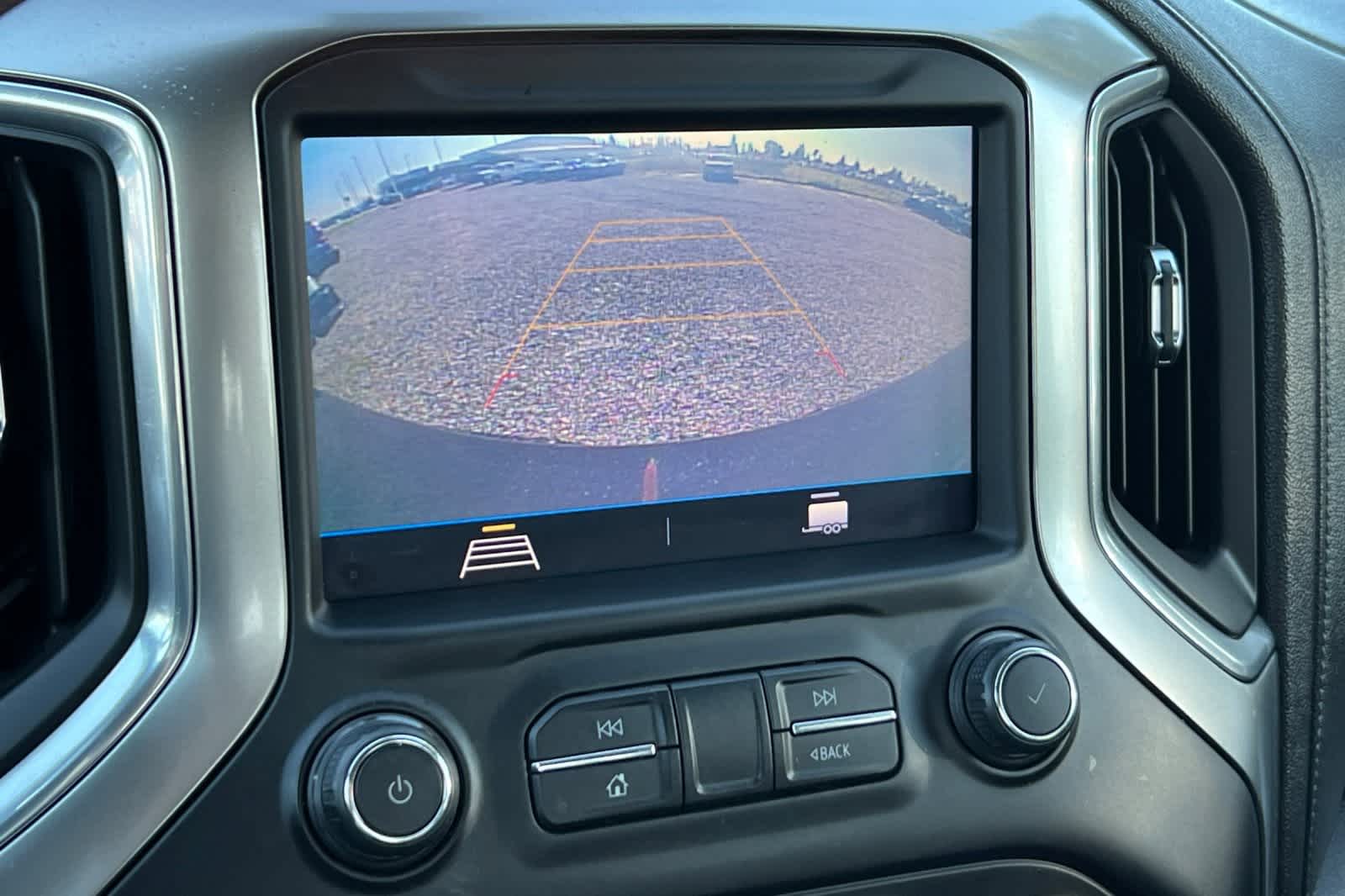 Thumbnail: 2020 Chevrolet Silverado 1500 - 22