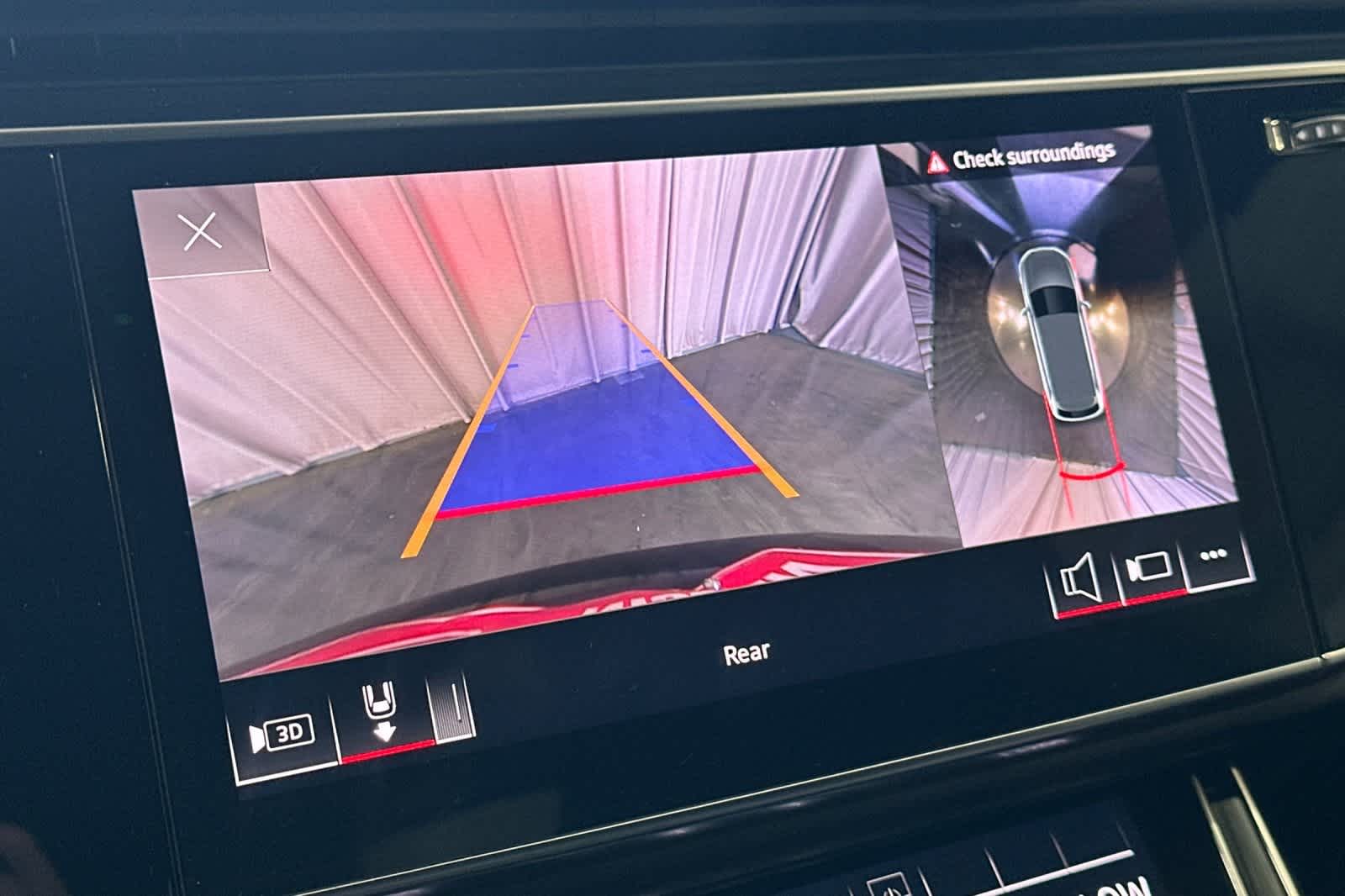 Thumbnail: 2021 Audi Q7 - 24