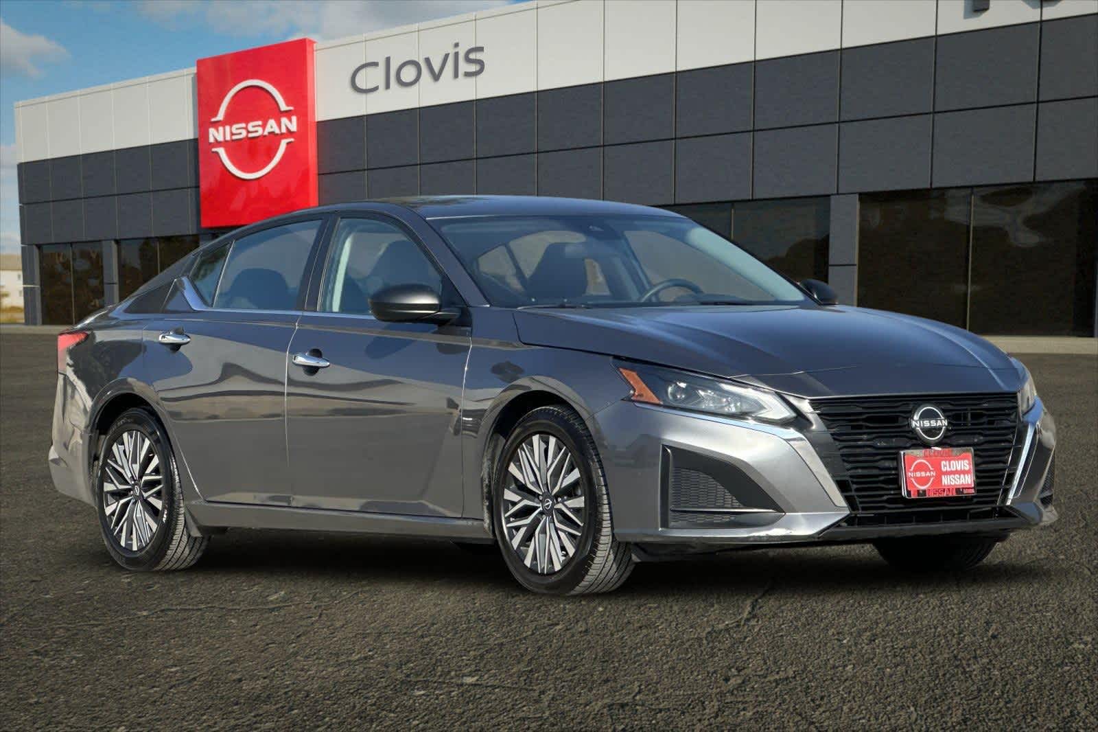 Thumbnail: 2024 Nissan Altima - 10