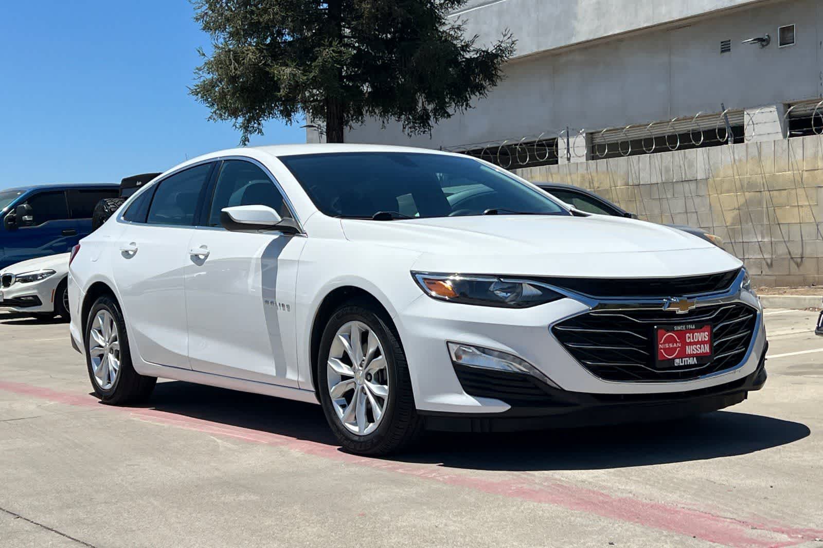 Thumbnail: 2022 Chevrolet Malibu - 10