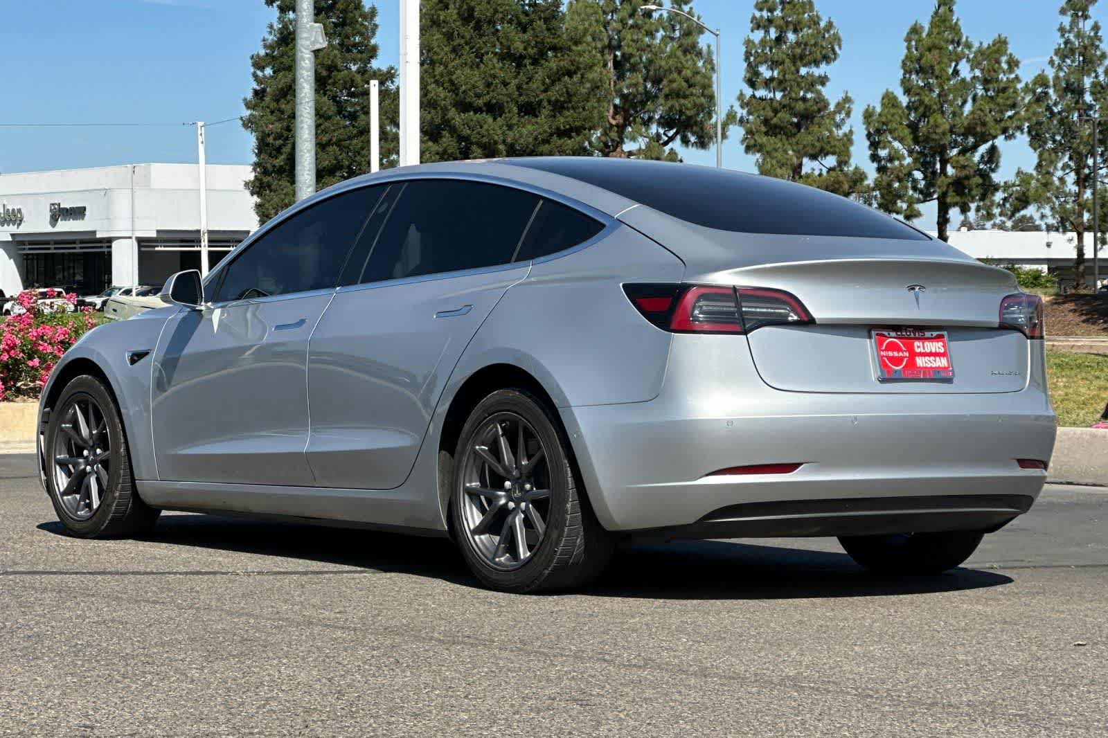 Thumbnail: 2018 Tesla Model 3 - 6