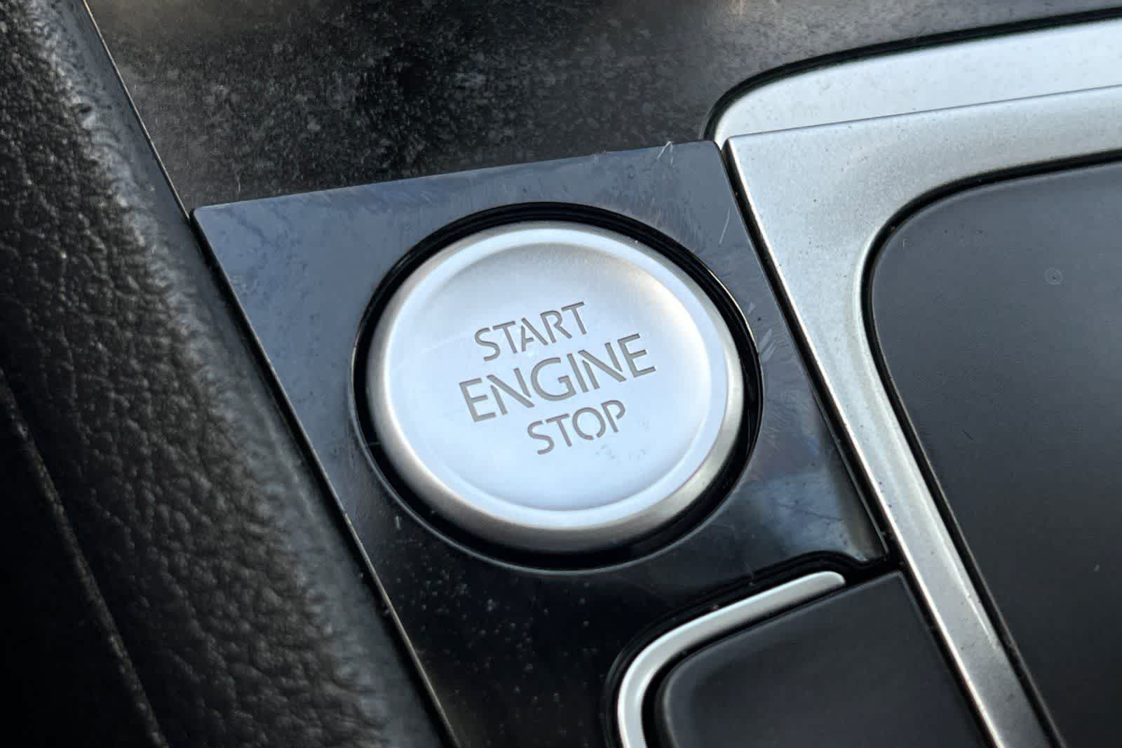 Thumbnail: 2021 Volkswagen Golf - 28