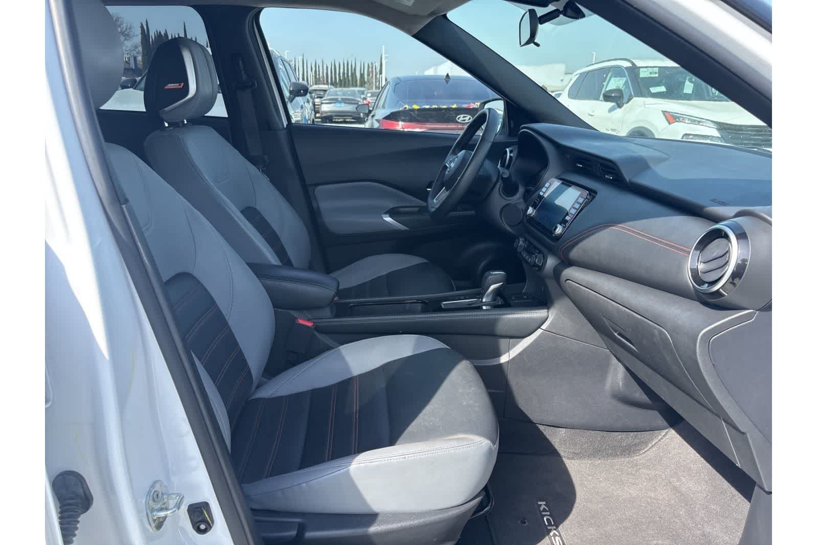 Thumbnail: 2023 Nissan Kicks - 14