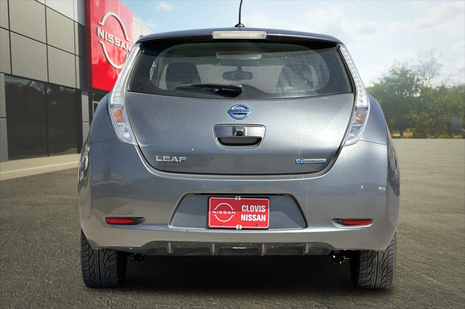 Thumbnail: 2015 Nissan Leaf - 8
