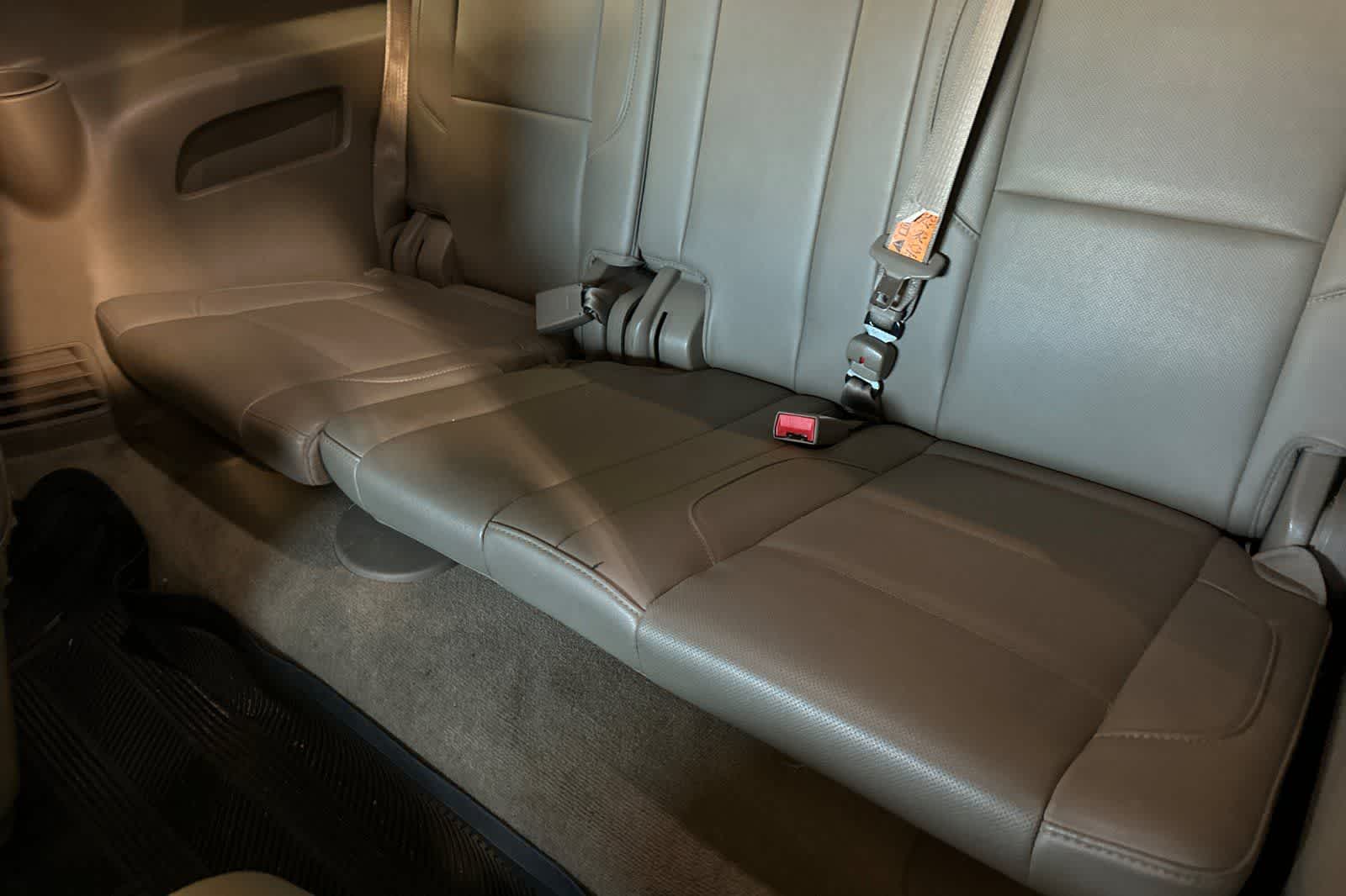 Thumbnail: 2015 Chevrolet Suburban - 17