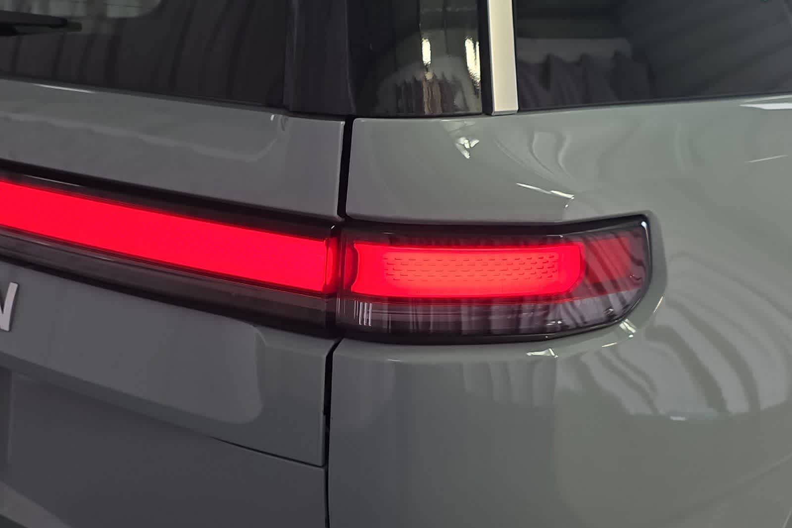 Thumbnail: 2023 Rivian R1S - 13
