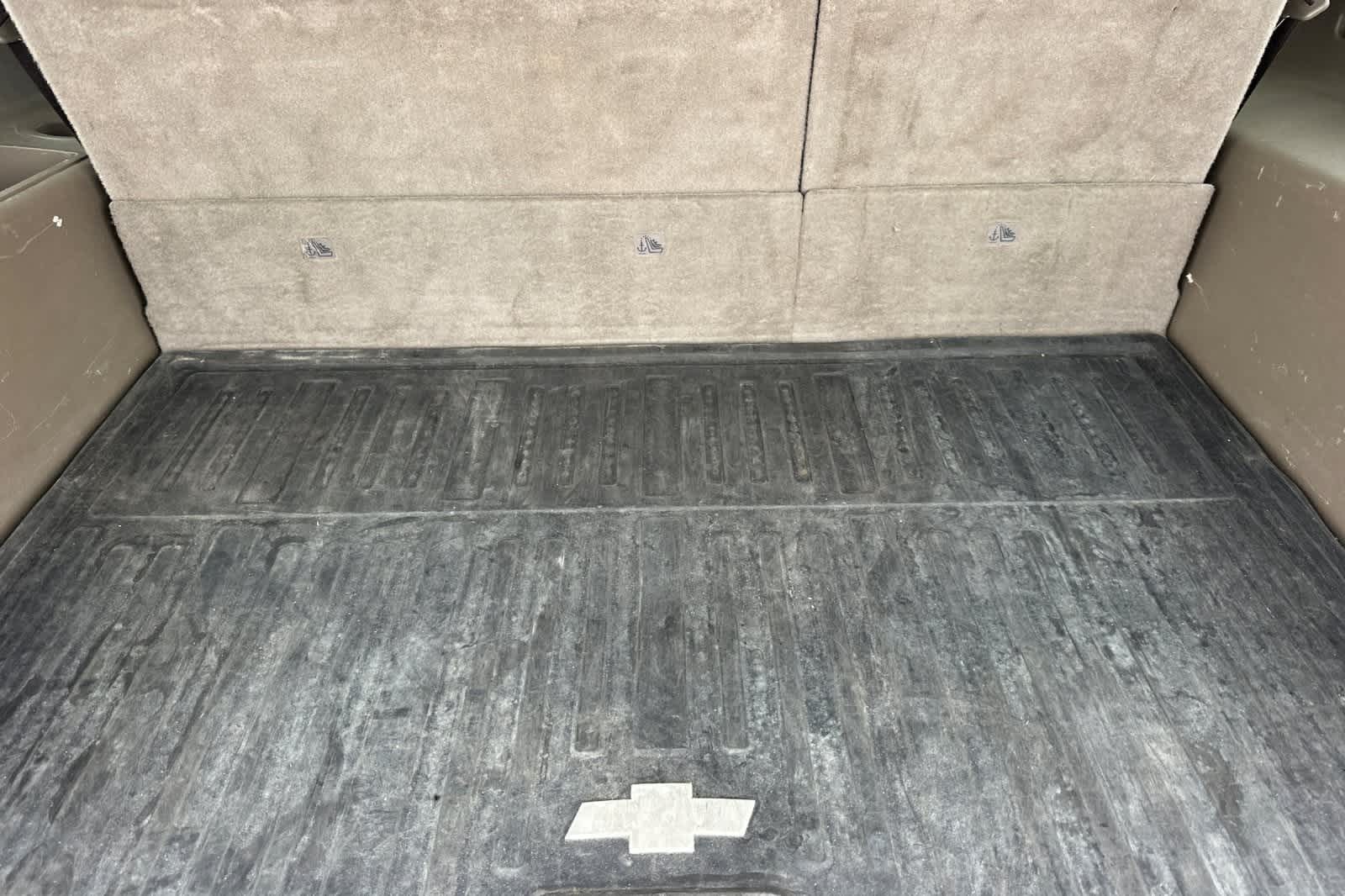 Thumbnail: 2018 Chevrolet Suburban - 17