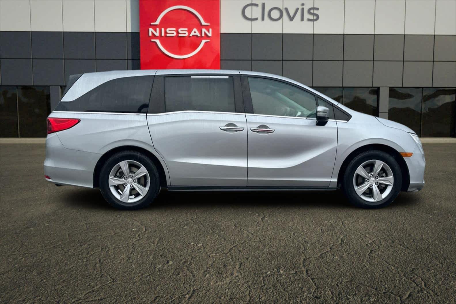 Thumbnail: 2018 Honda Odyssey - 9