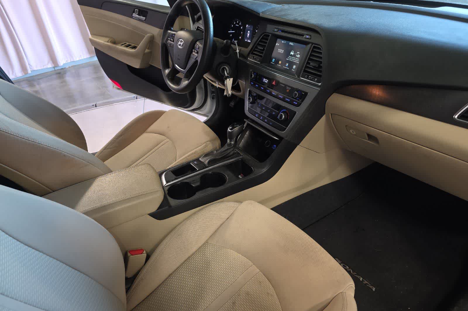 Thumbnail: 2017 Hyundai Sonata - 17