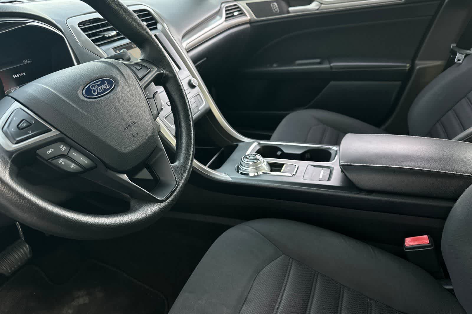 Thumbnail: 2019 Ford Fusion - 14