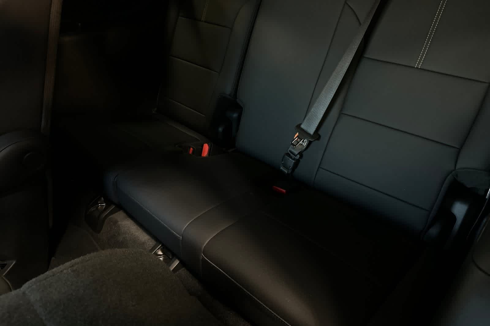 Thumbnail: 2024 GMC Acadia - 18