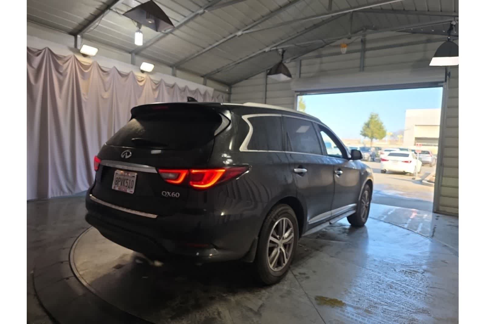 Thumbnail: 2020 INFINITI QX60 - 10