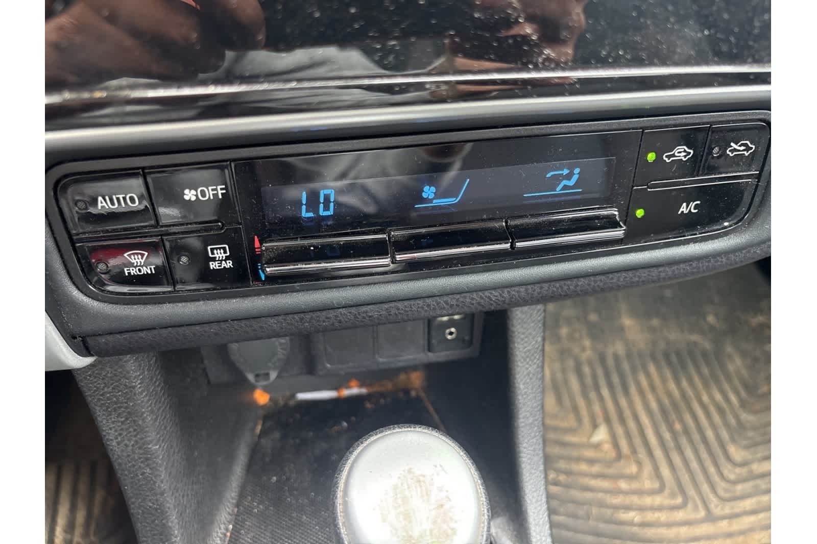 Thumbnail: 2019 Toyota Corolla - 18