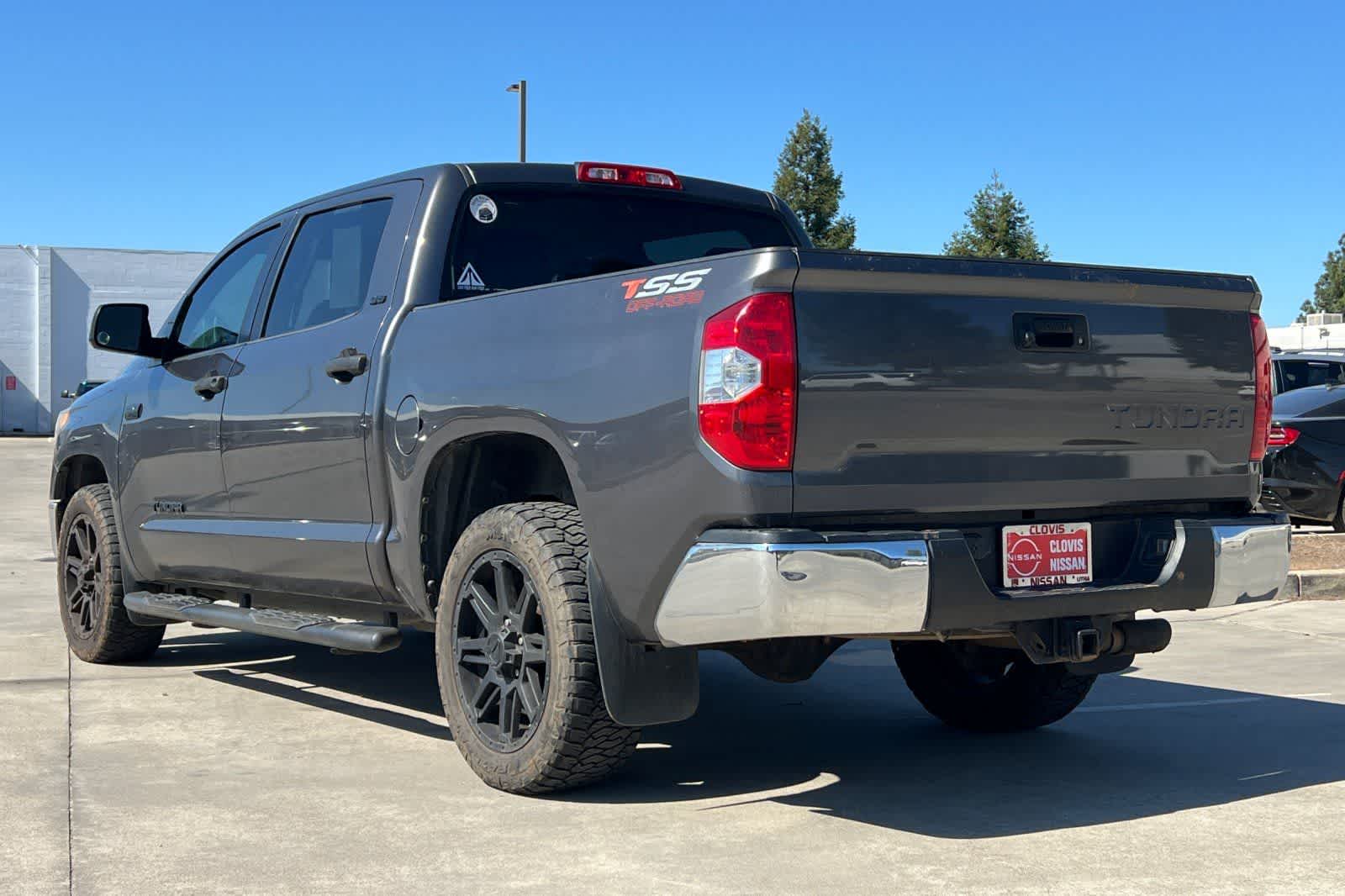 Thumbnail: 2019 Toyota Tundra - 7