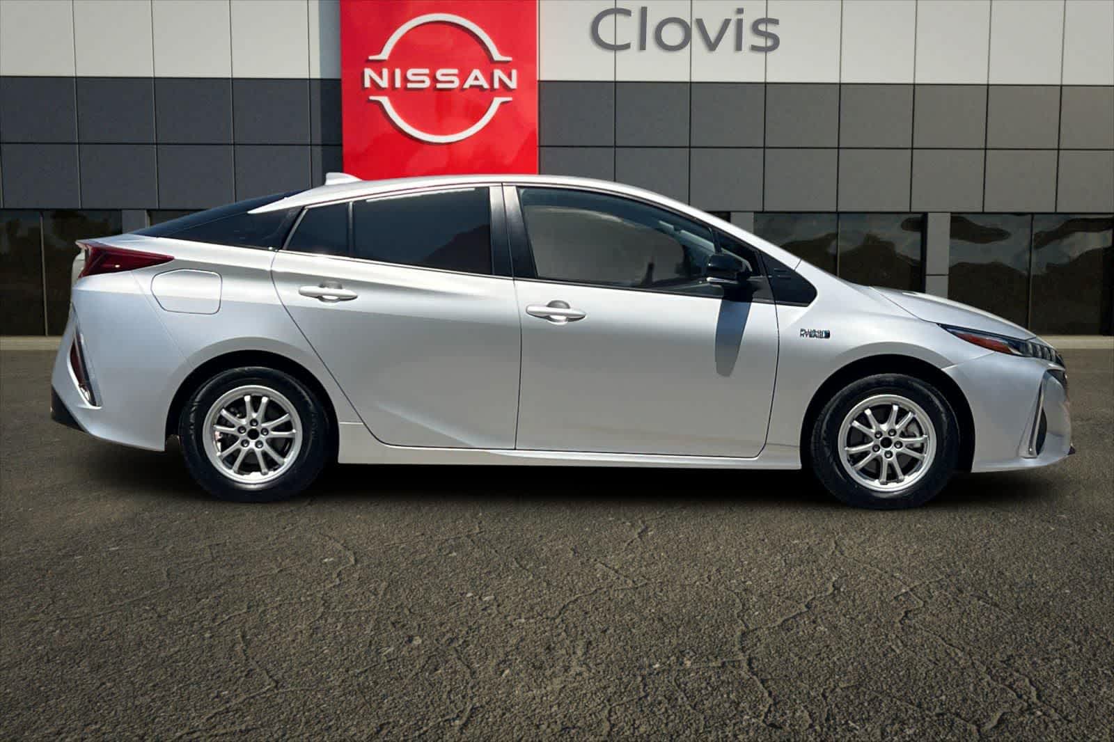 Thumbnail: 2022 Toyota Prius Prime - 9