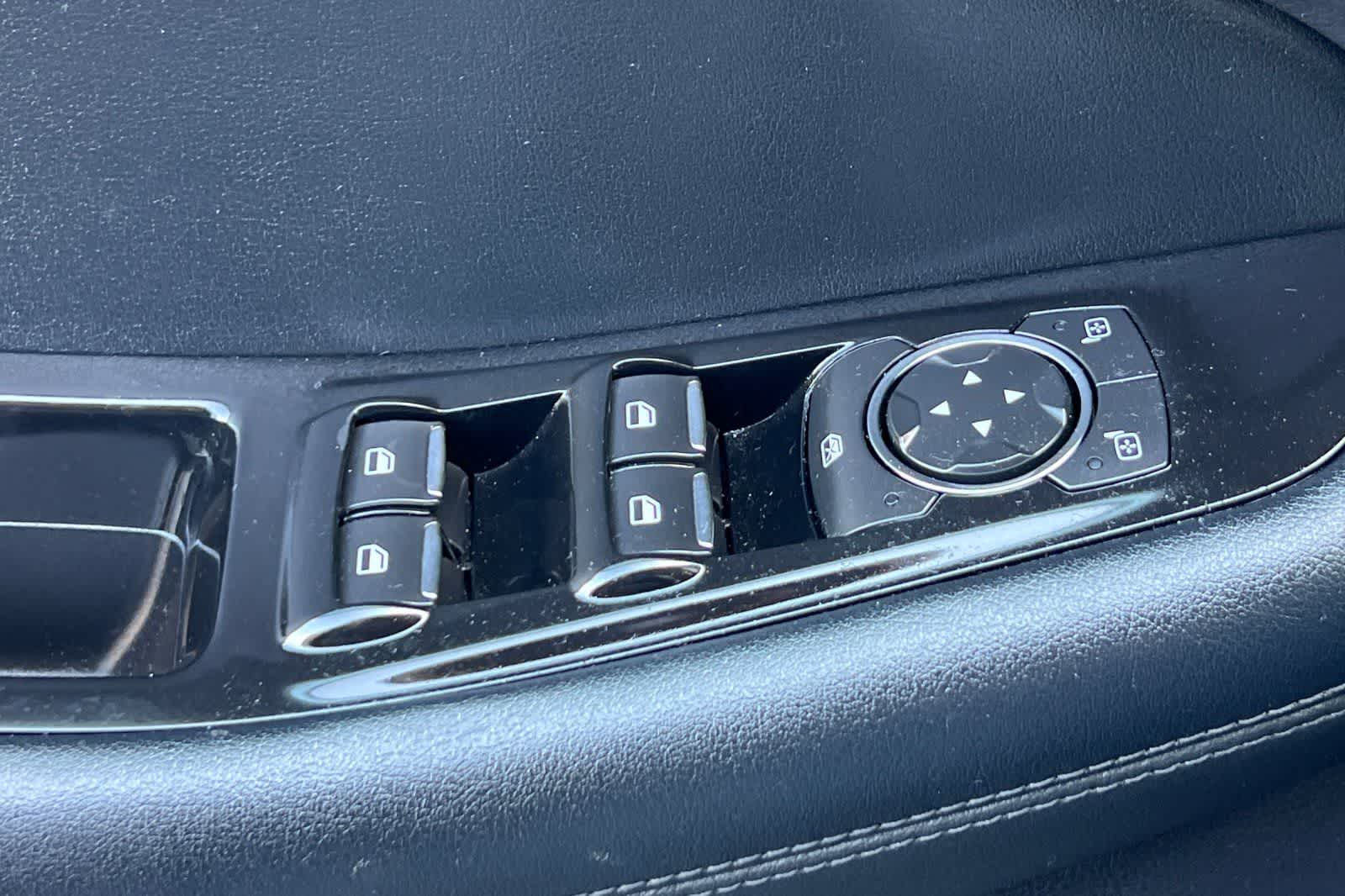 Thumbnail: 2020 Ford Edge - 14