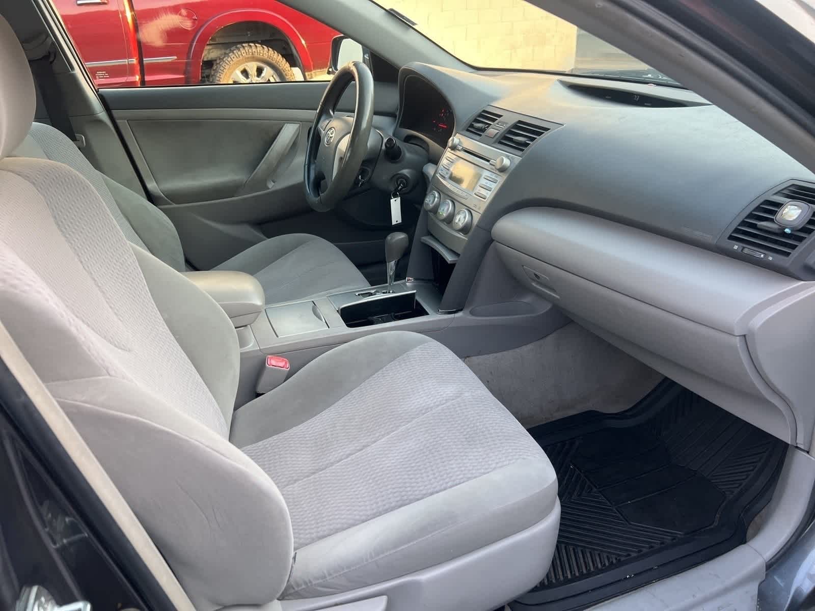 2010 Toyota Camry LE 17