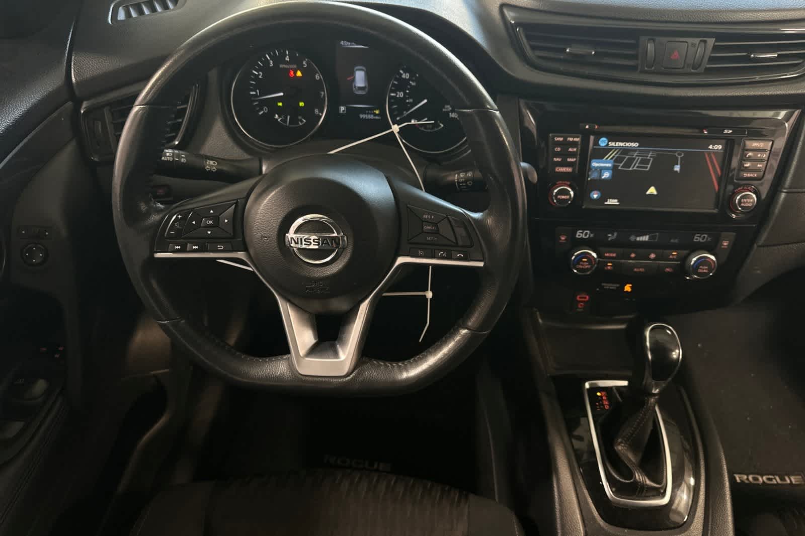 Thumbnail: 2017 Nissan Rogue - 17