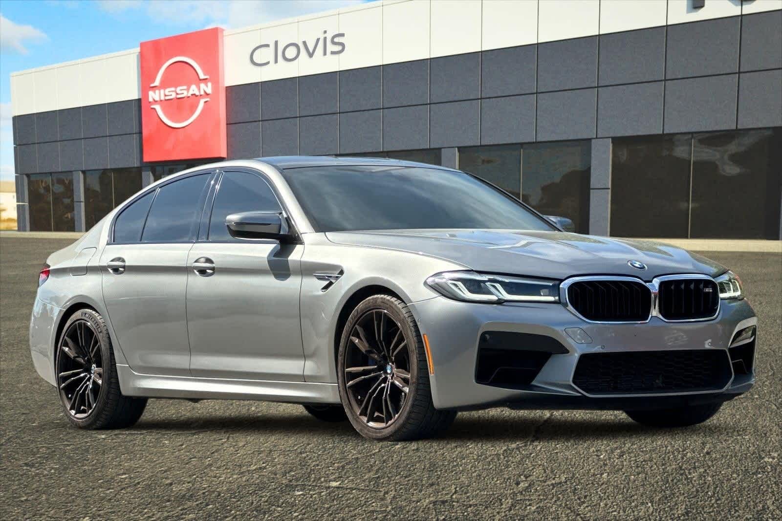 Thumbnail: 2021 BMW M5 - 10