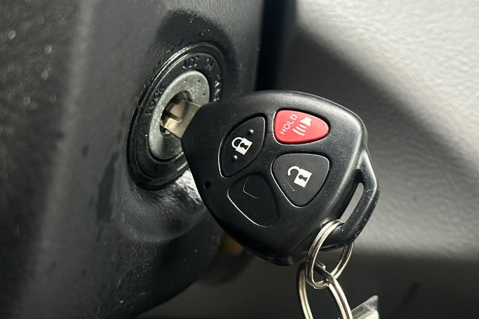 Thumbnail: 2011 Toyota RAV4 - 24