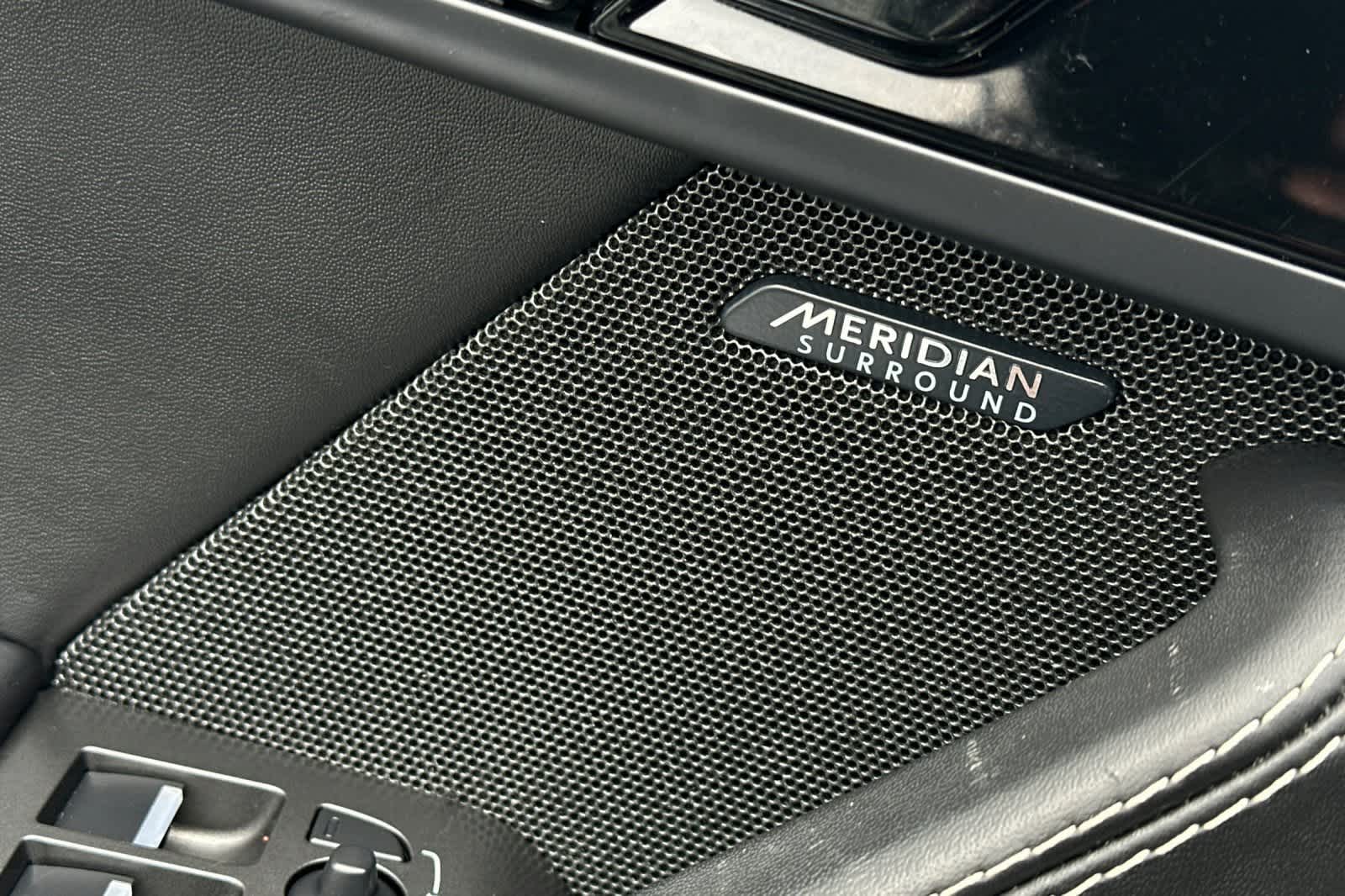 Thumbnail: 2018 Jaguar F-Type - 19