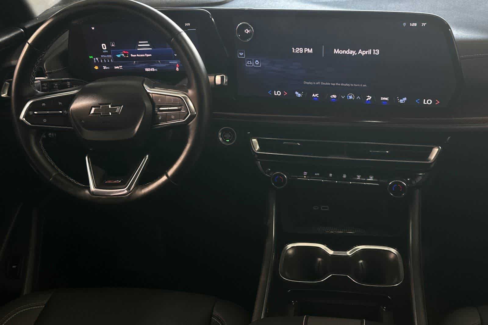 Thumbnail: 2025 Chevrolet Traverse - 16