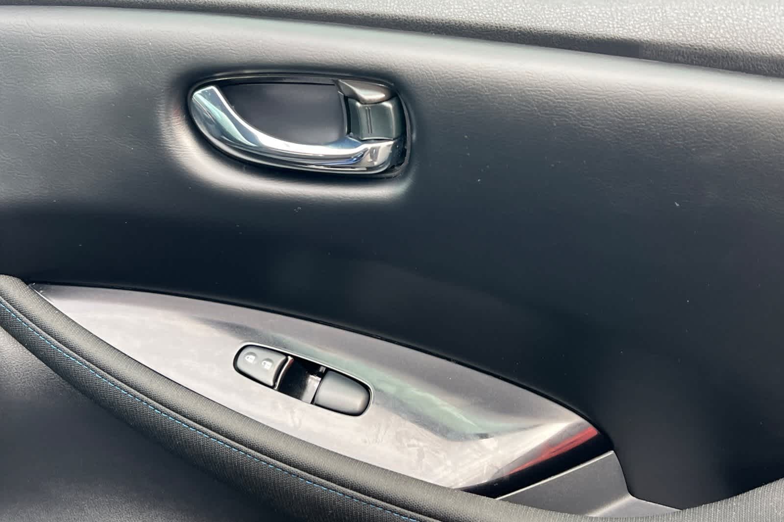 Thumbnail: 2023 Nissan Leaf - 21