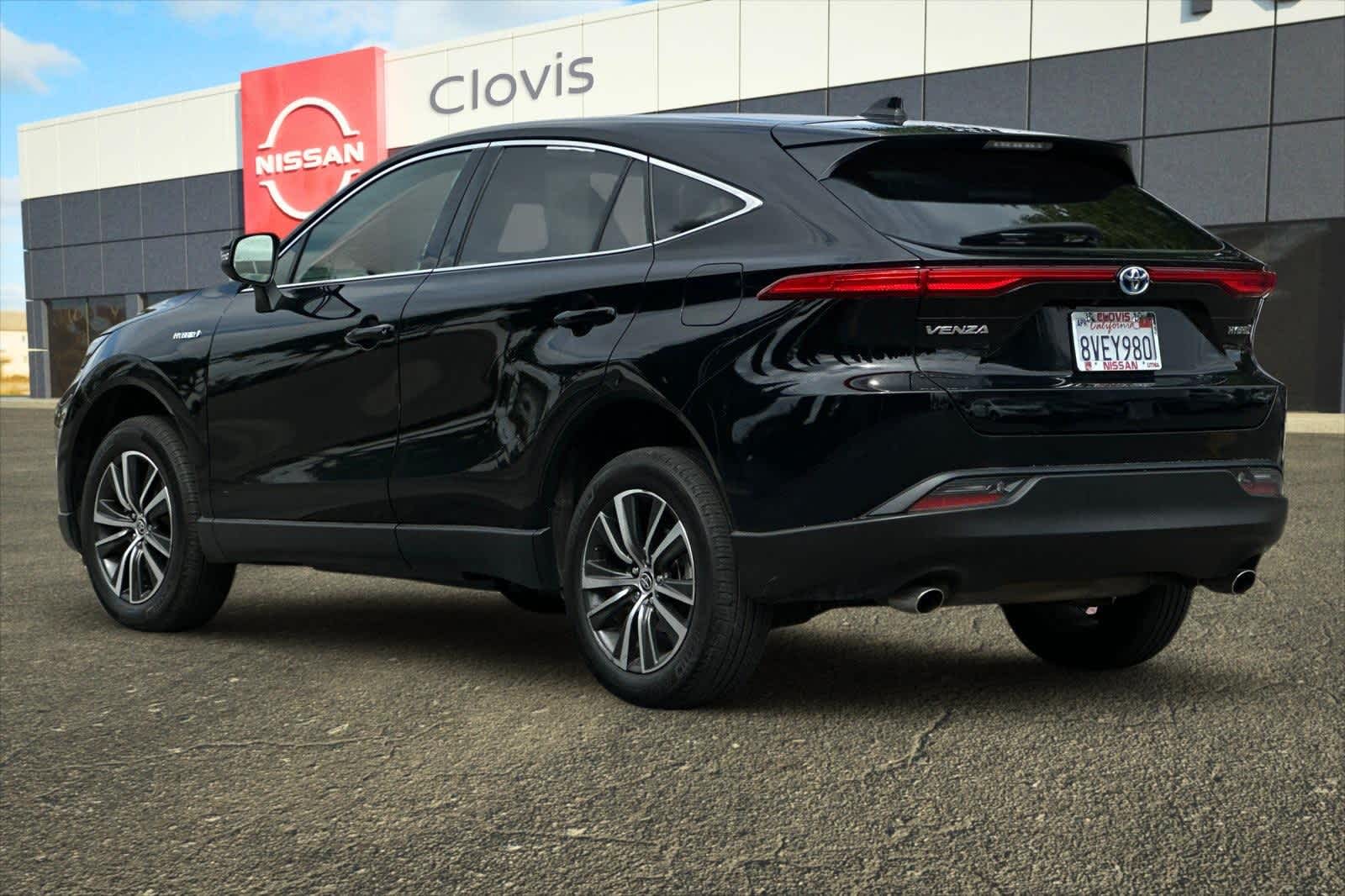 Thumbnail: 2021 Toyota Venza - 7