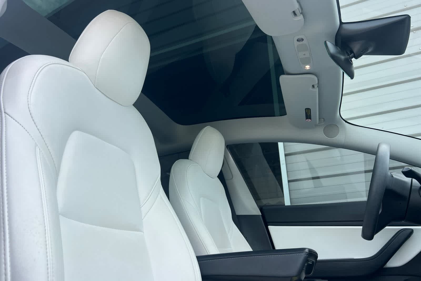 Thumbnail: 2021 Tesla Model 3 - 17