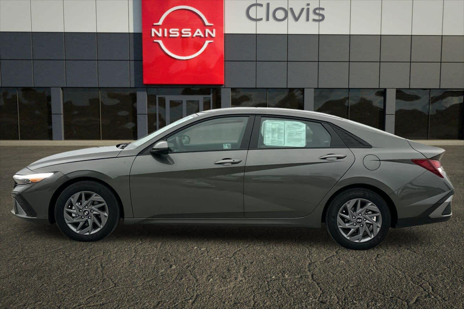 Thumbnail: 2024 Hyundai Elantra - 6