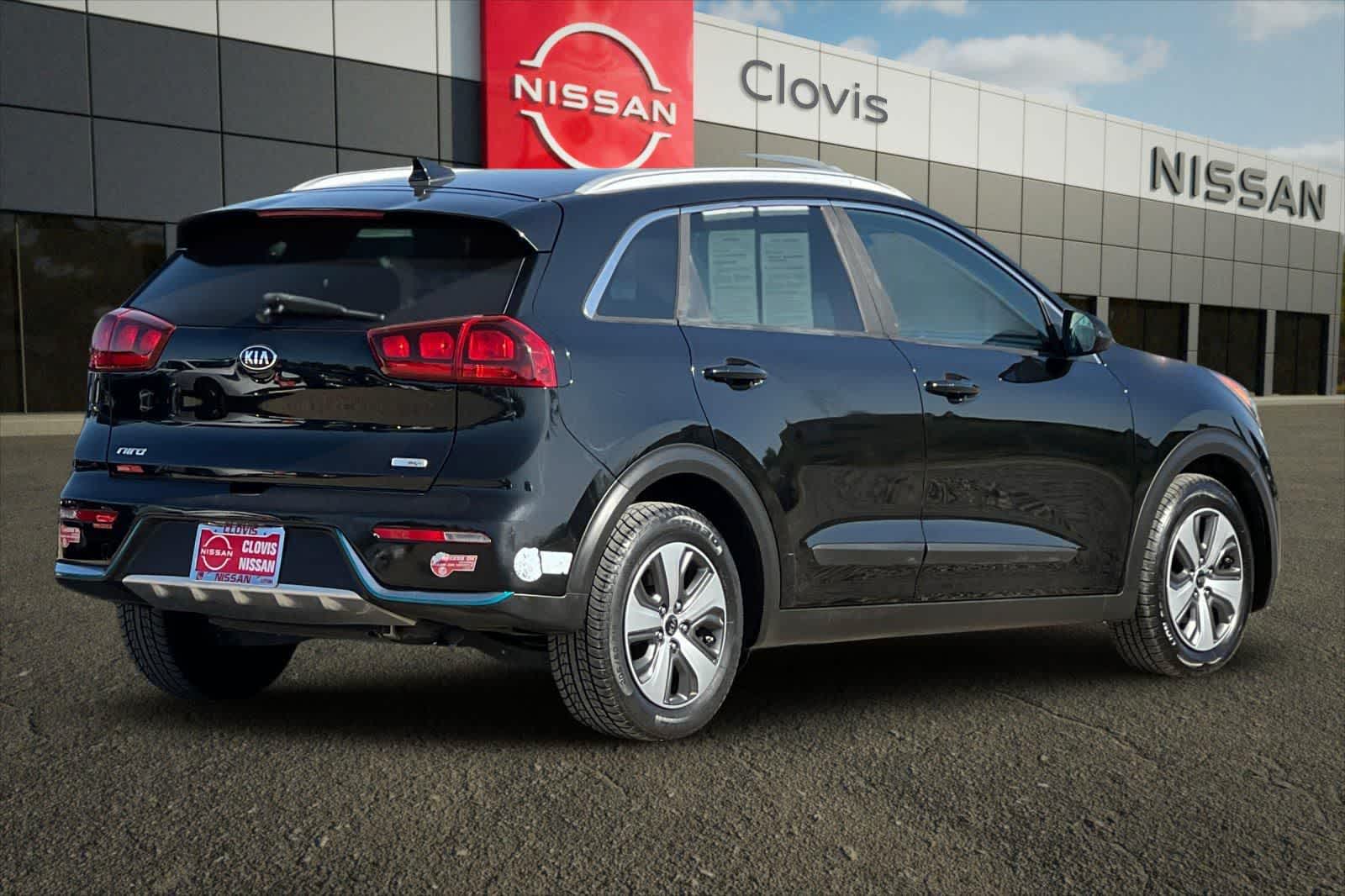 Thumbnail: 2018 Kia Niro - 3