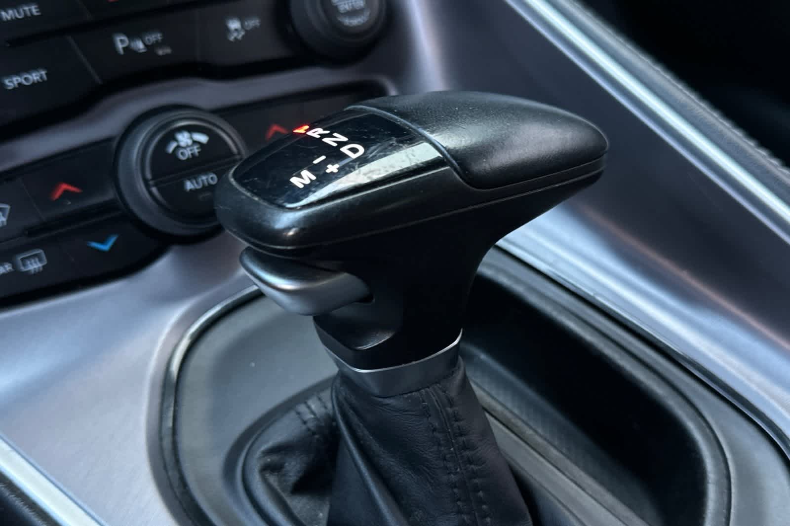 Thumbnail: 2019 Dodge Challenger - 23